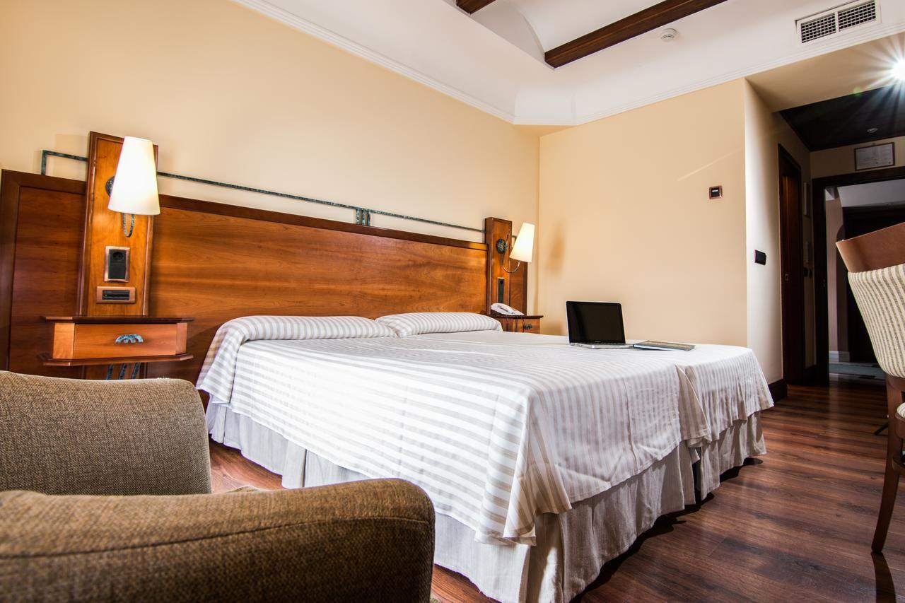 Hotel Abades Guadix Kültér fotó